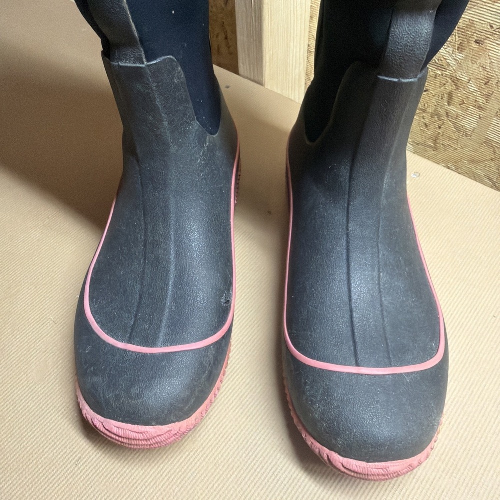 Muck Hale Women's 100% Waterproof Black & Hot Pink Rubber Boots US Size 10 READ - Picture 5 of 6